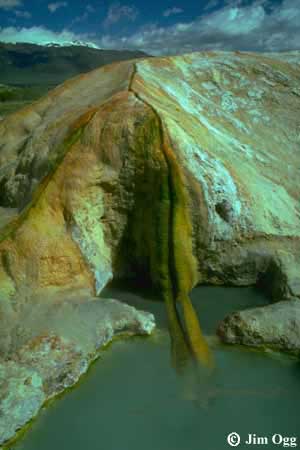 Travertine Backdive Moderate Resolution Image